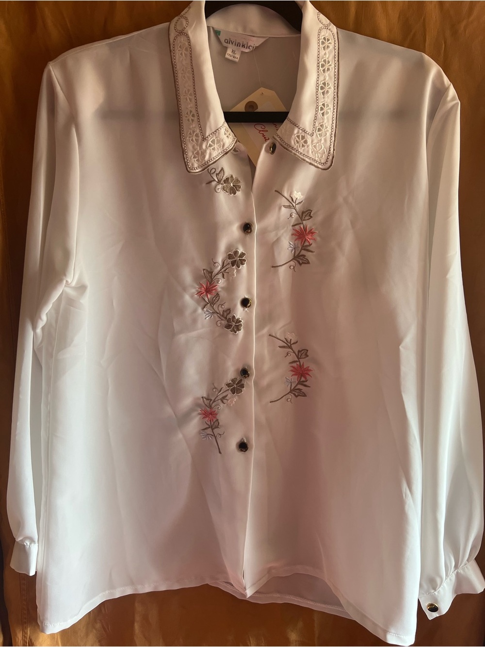 Vintage White Embroidered Button-Front Womens Blouse Large